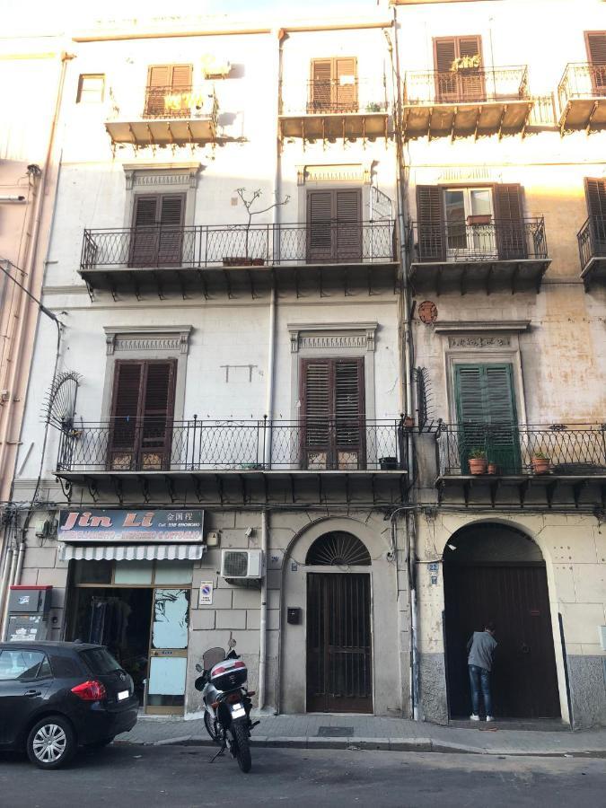 Porte Maqueda Palermo Buitenkant foto